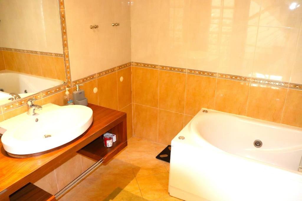 Sea Breeze House Ericeira - Ribeira Dilhas Beach Extérieur photo