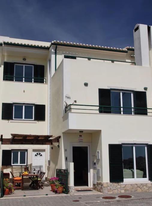 Sea Breeze House Ericeira - Ribeira Dilhas Beach Extérieur photo